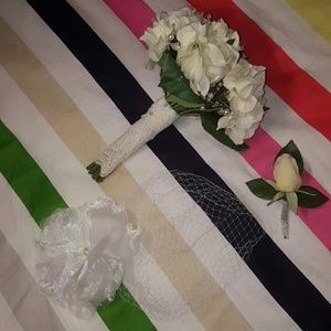 DONATING SOON! Bundle & offer! Bird cage veil&more