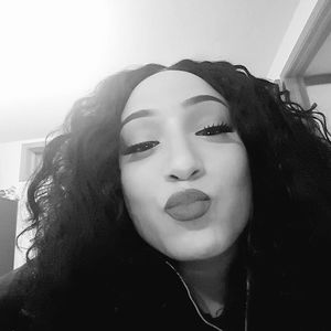 Meet your Posher, Denelle