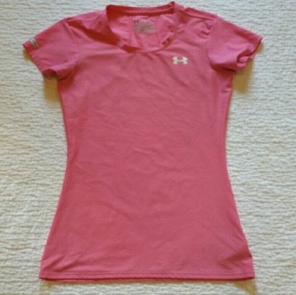 Under Armor Fitted Heat Gear Workout Shirt - Picture 1 of 3