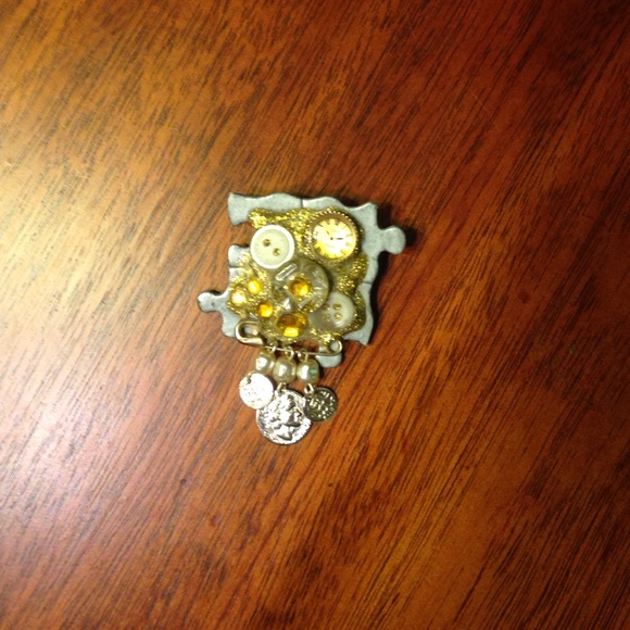 Steampunk broach