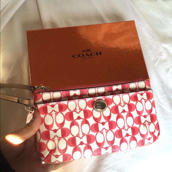 Coach Wristlet - Picture 2 of 4