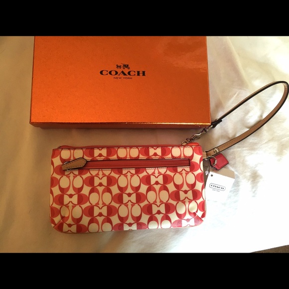 Coach Wristlet - Picture 3 of 4