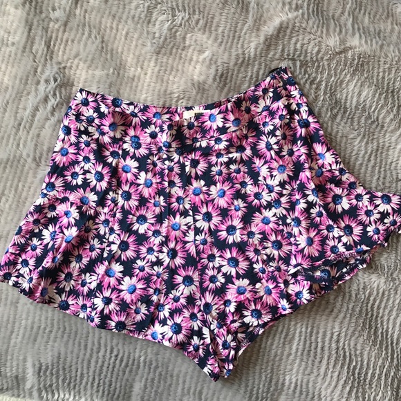LF 🌺 Shorts