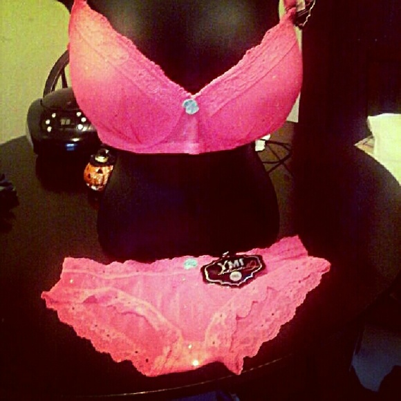 Bra and panty set