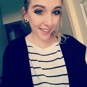 Meet your Posher, Stephanie