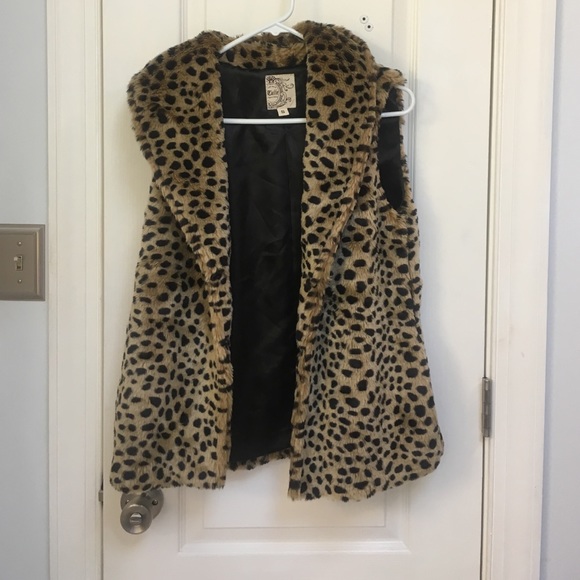 Leopard vest
