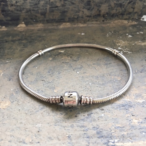 Pandora Bracelet - Picture 1 of 3