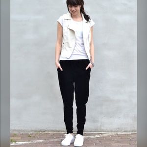 H&M Jackets & Coats - White Faux Leather Vest // H & M // size S- M H&M Jackets & Coats - White Faux Leather Vest // H & M // size S- M