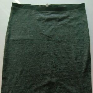 Simple Express midi skirt