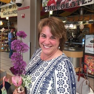 Meet your Posher, Claudia