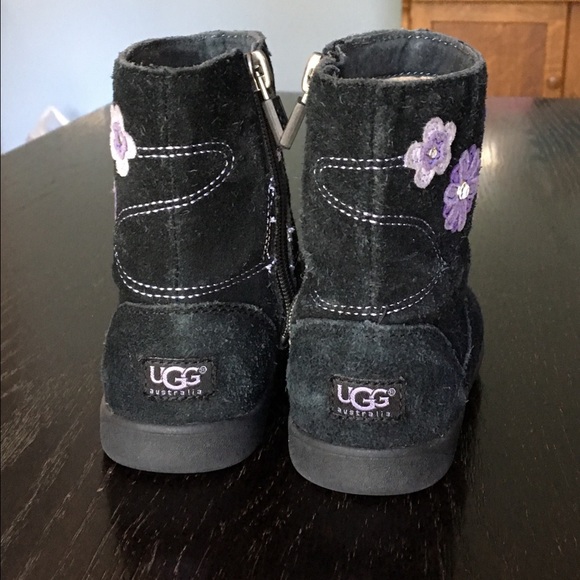Girls Ugg Boots Size 8