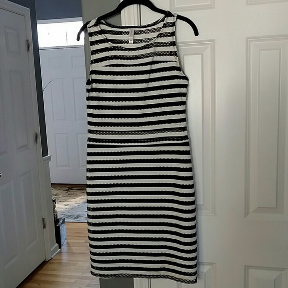 Beautiful, form fitting dress