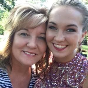 Meet your Posher, Leslie