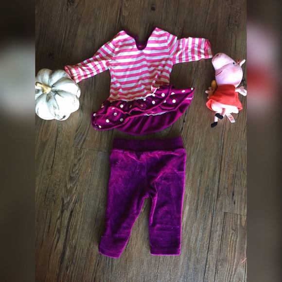 Circo Matching Sets - Baby 6 - 9 m // magenta shirt & velour pant bundle Circo Matching Sets - Baby 6 - 9 m // magenta shirt & velour pant bundle