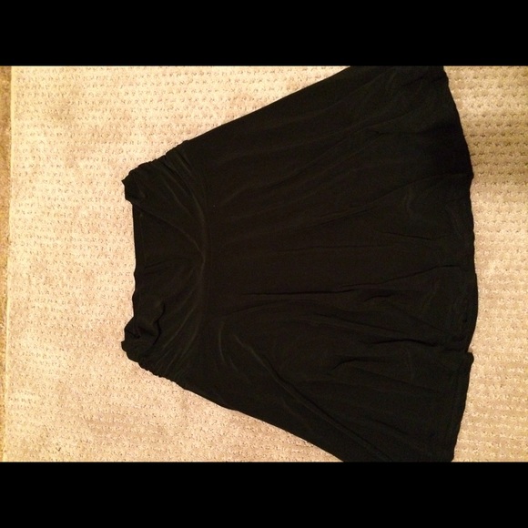 Skirt - Picture 1 of 2