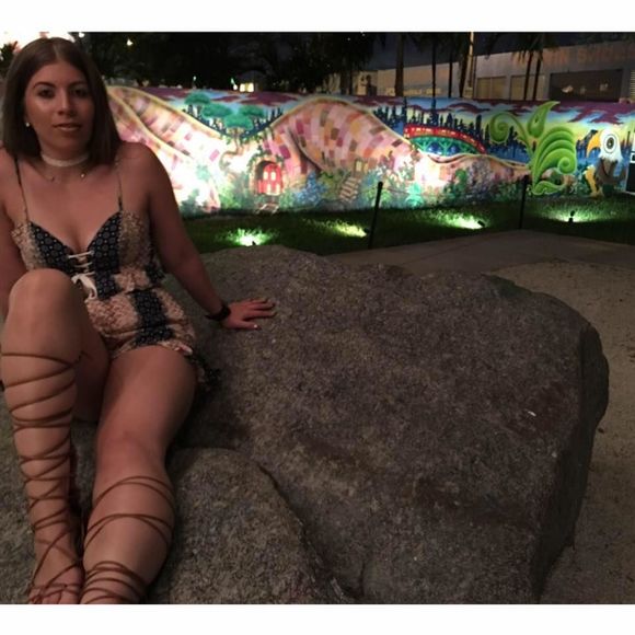 Meet your Posher, Mona - Picture 1 of 1