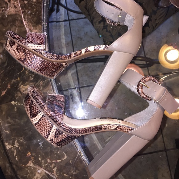 Super Jessica Simpson heels size 6 - Picture 3 of 4