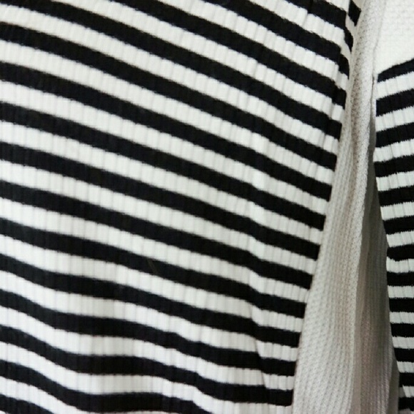 Striped Soft Top - Picture 4 of 5