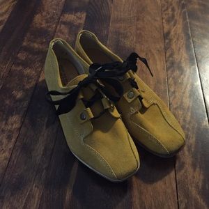 Vintage bowling shoes