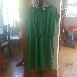 Green gathered waist dress NWOT