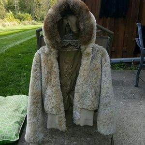 FAUX FUR JACKET sz med-xl