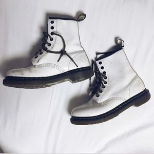 White Classic Docs!