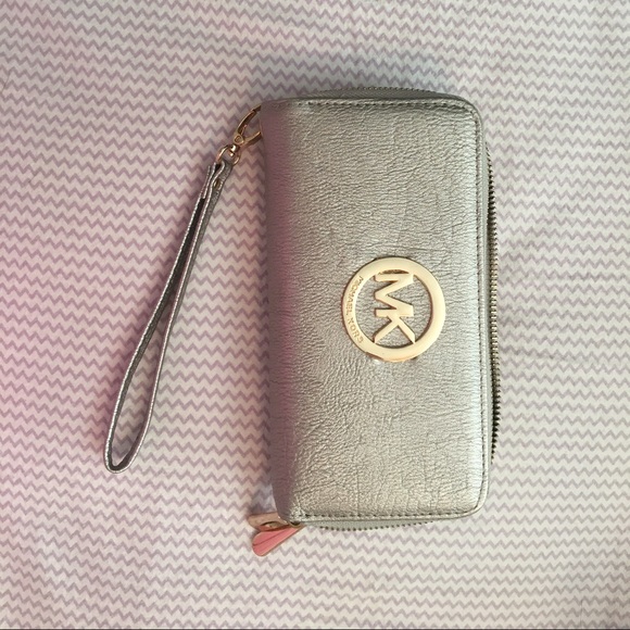 Knock off MK wallet