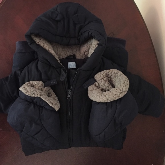 Children's Place Snowsuit w/ Booties 9mos ☃️