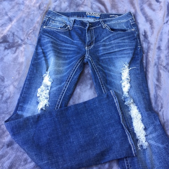 Refuge distressed jeans size 8