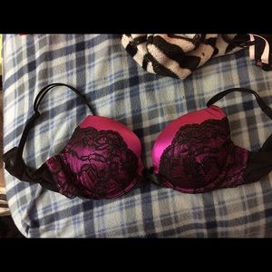 Victoria Secrets 34 D bra