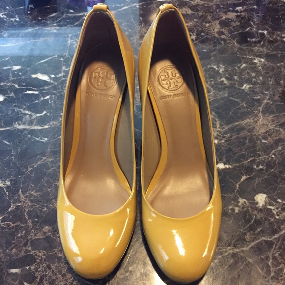 Tory Burch Mustard Heels!❤️