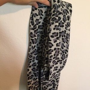 Leopard infinity scarf