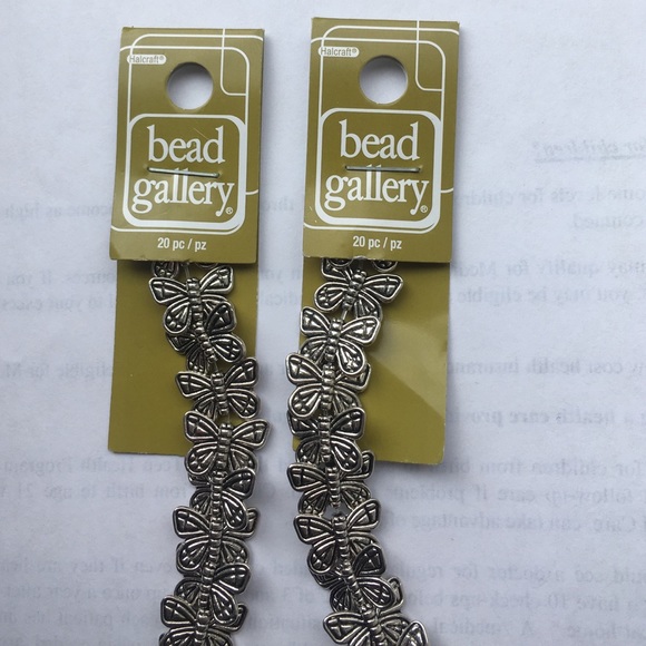 Bead gallery- Antique silver butterfly 11x15mm