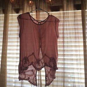 Sun and shadow pink button-up back top