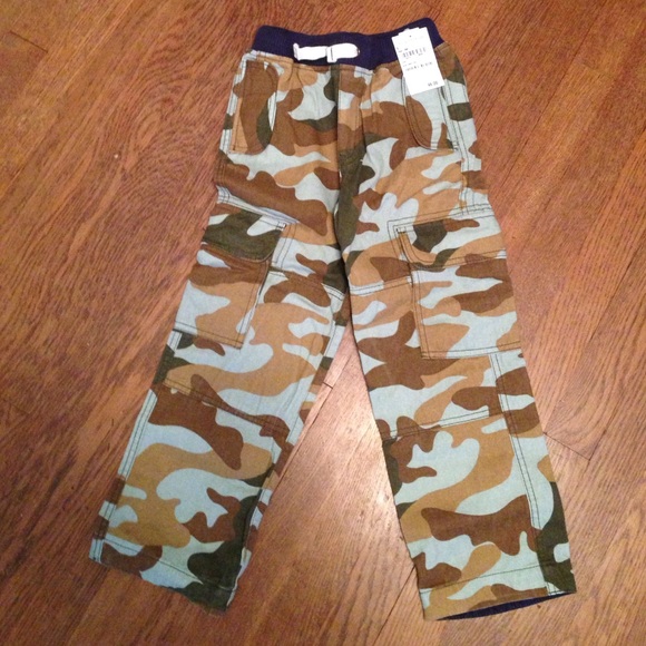 NWT Mini Boden 6y camo cargo pants