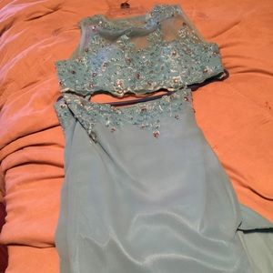 Beautiful 2 piece prom dress