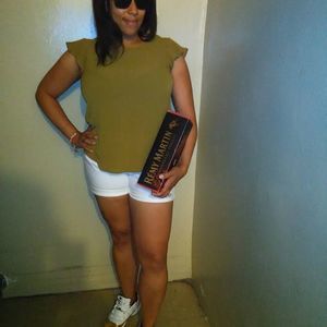 Meet your Posher, Tiffany