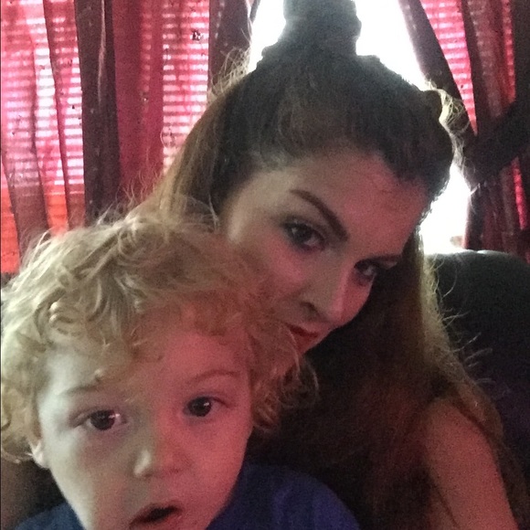 Meet your Posher, Alicia - Picture 1 of 1