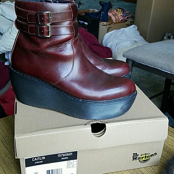 dr martens caitlin