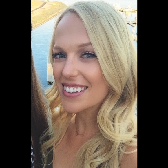 Meet your Posher, Carly - Picture 1 of 1