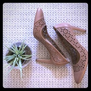 Ann Taylor beige leather heels