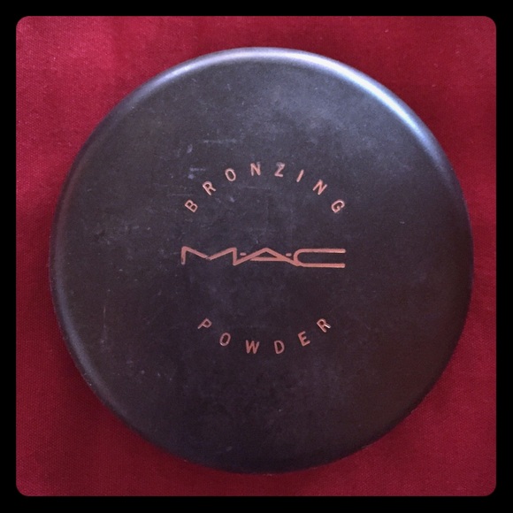 Golden MAC Bronzing powder