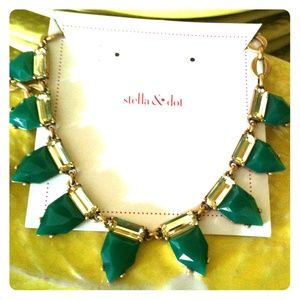 New Stella and Dot Necklace. Never been worn.