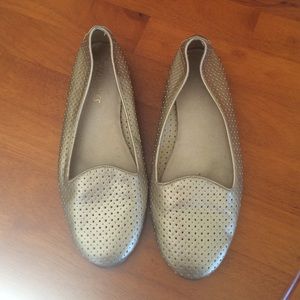 Aerosoles gold flats