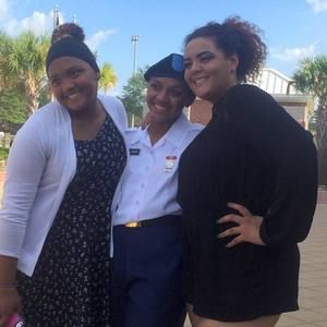 Meet your Posher, Caitlin