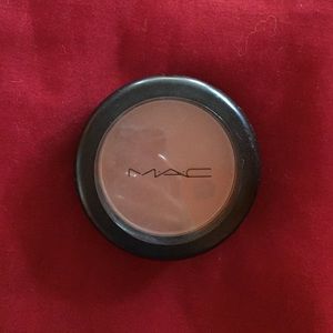 Cubic satin powder blush