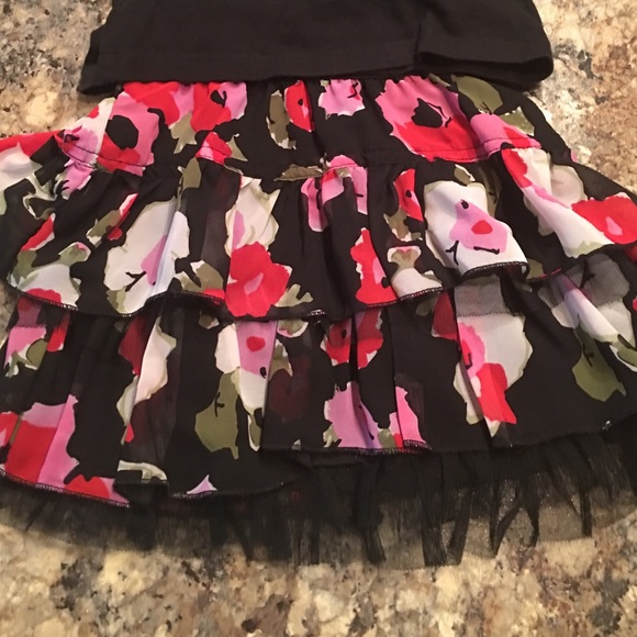 🎃SALE🎃👑HOST PICK👑Girls flowery set(price firm) - Picture 2 of 3