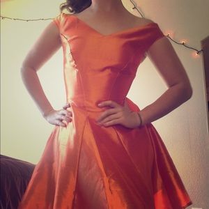 Retro Orange Minidress 🎃 !Great for Halloween! 🎃