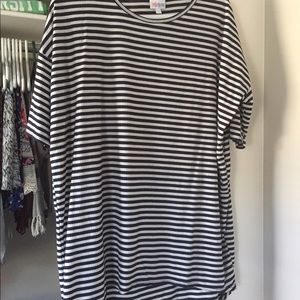 Lularoe Irma top