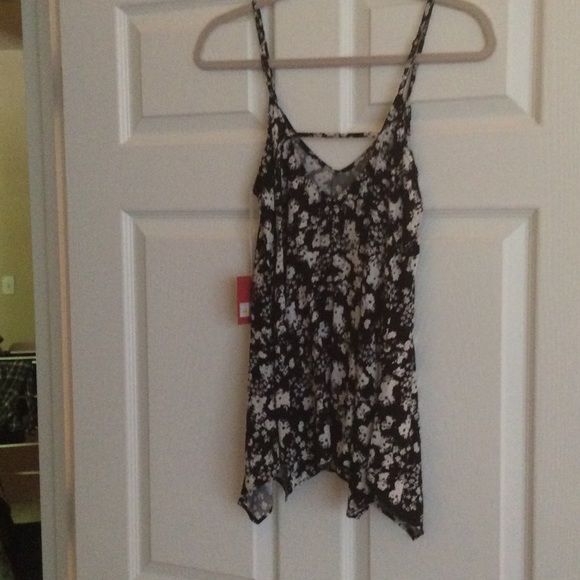 Black and white tank top - Picture 2 of 2